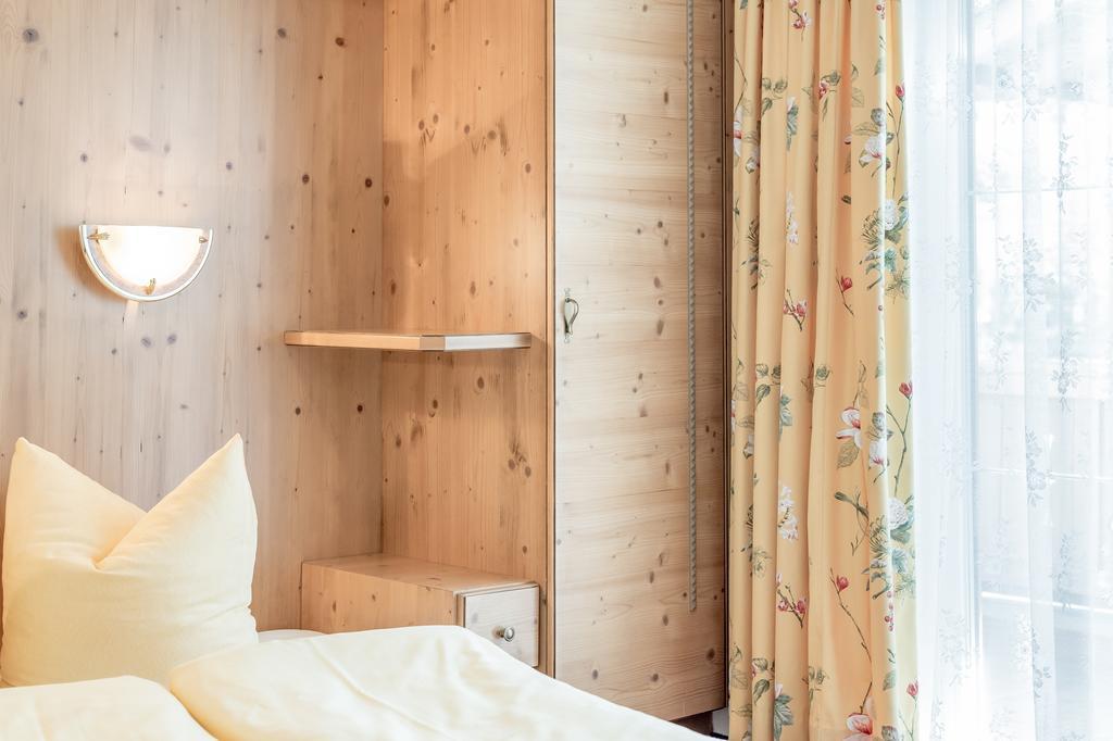 Ferienhaus Apart Sonnzeit Sölden Habitación foto